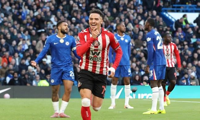 Chelsea gây thất vọng khi để thua Sunderland.