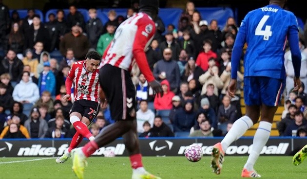 Sunderland đánh sâp Stamford Bridge
