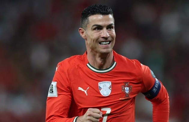 Ronaldo vẫn đang sung sức trên sân cỏ.