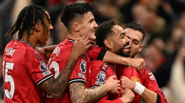 Cunha tiếp tục gây ấn tượng ở MU.