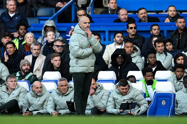 HLV Enzo Maresca vì việc rút Josh Acheampong và tung Tosin Adarabioyo vào sân, người mắc sai lầm để Sunderland ghi bàn quyết định.