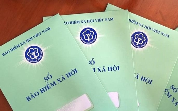 Trường hợp thứ hai, người lao động đủ điều kiện hưởng lương hưu nhưng tiếp tục tham gia đóng BHXH sau tuổi nghỉ hưu sẽ được hưởng mức trợ cấp cao hơn đáng kể.