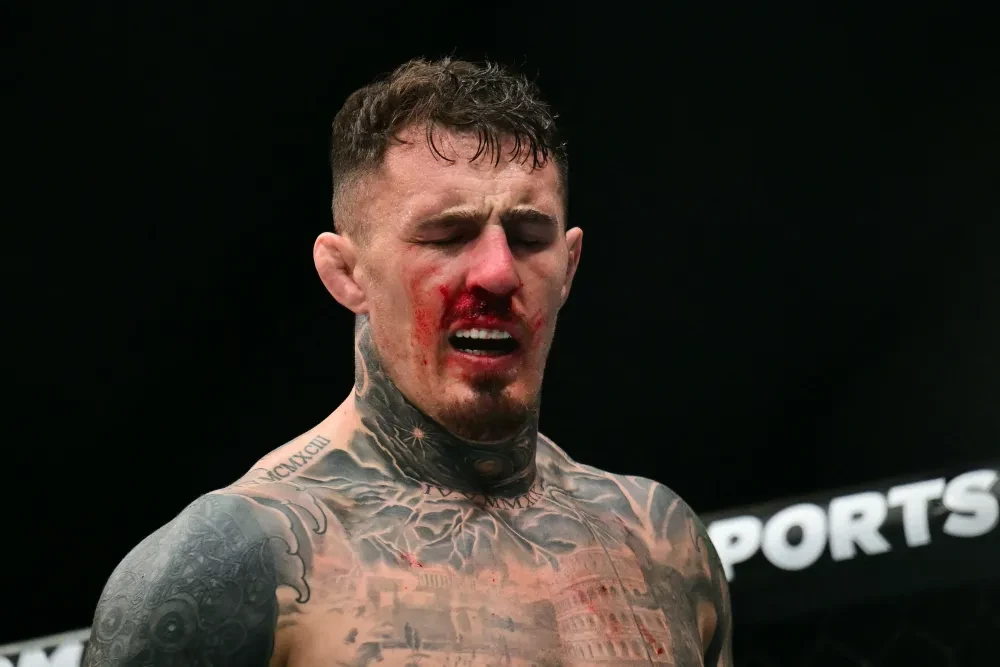 Trận đấu giữa Tom Aspinall và Ciryl Gane tại UFC 321 bị dừng lại