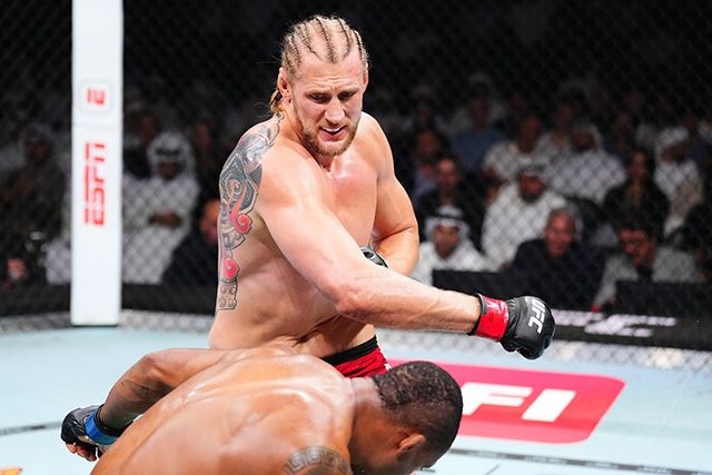 Alexander Volkov sau chiến thắng trước Jailton Almeida