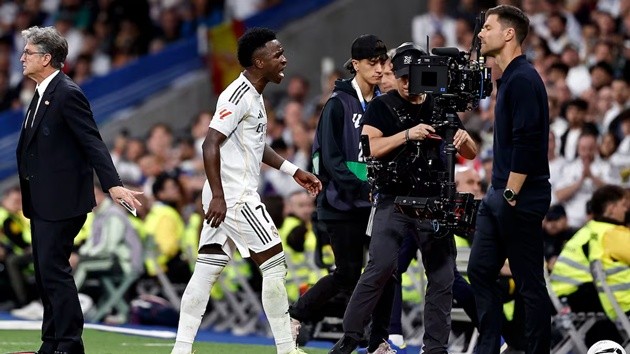 Vinicius tức giận vì bị thay ra 