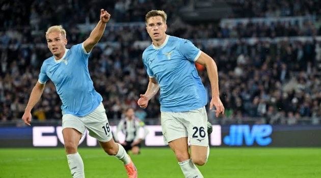 sớm ghi bàn mở tỷ số cho Lazio.