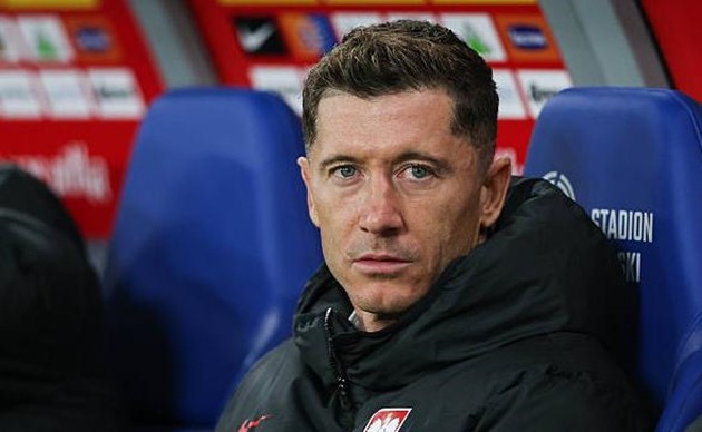 Manchester United không có ý định chiêu mộ Robert Lewandowski.