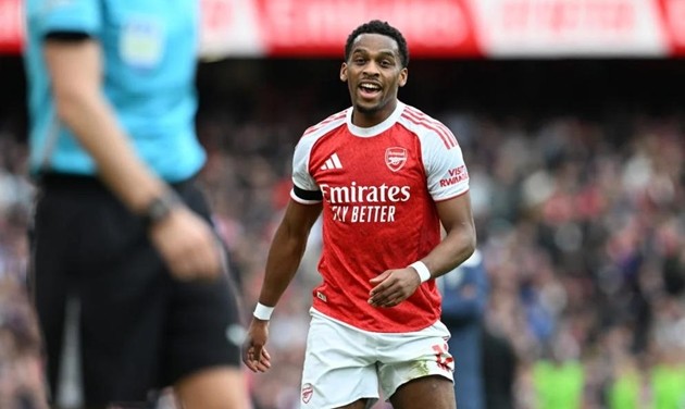 Jurrien Timber đóng vai trò quan trọng ở hàng hậu vệ Arsenal.