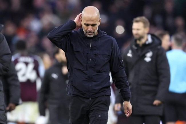Pep thất bại trước Aston Villa.