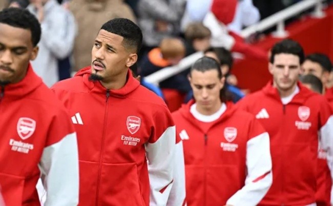 Arsenal chiếm đỉnh BXH Ngoại hạng Anh.