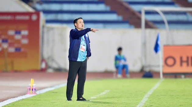 HLV Nam Định hài lòng với trận hòa