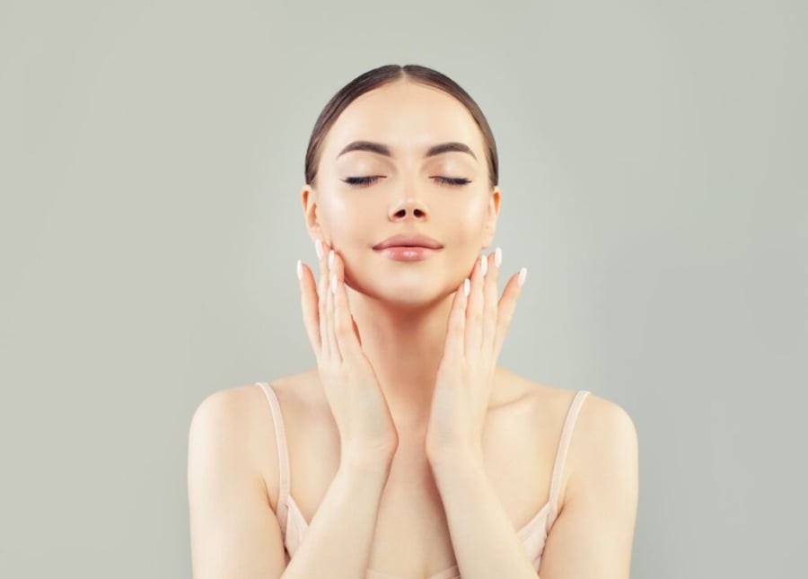 Vài ngụm trà xanh giữa ngày không chỉ giúp tỉnh táo mà còn như một “nguồn năng lượng tươi mới” cho cơ thể.