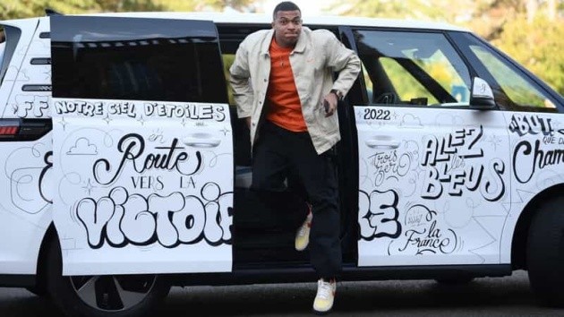 Mbappe được cho là không có ý định thi bằng lái.