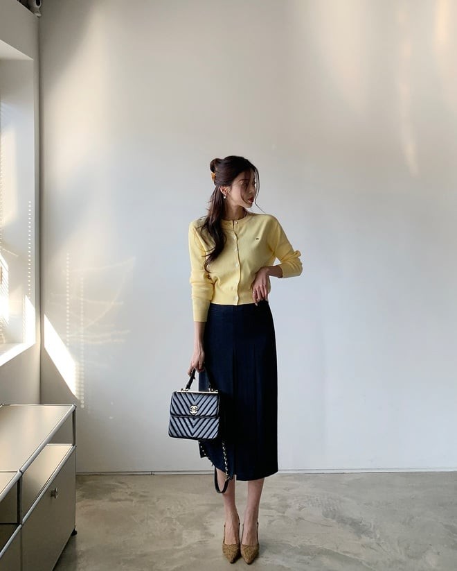 Áo len trơn luôn là lựa chọn “kinh điển” của phái đẹp mỗi khi đông về.