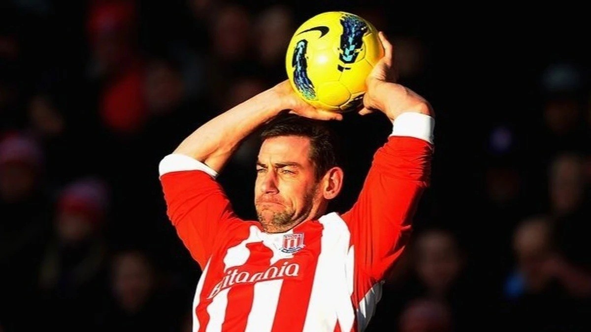 Rory Delap là huyền thoại ném biên.