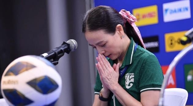 Chủ tịch FAT, bà Madam Pang đã đích thân lên tiếng xin lỗi VFF sau sự cố.