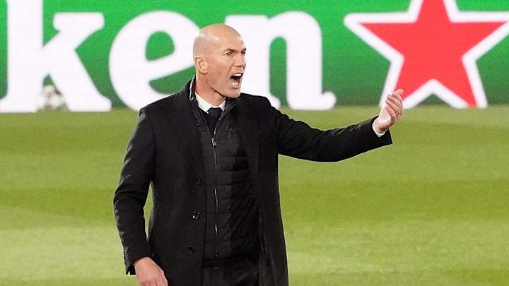 Zidane sẽ không tái xuất ở cấp CLB.