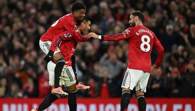 Casemiro nâng đỡ và thúc đẩy các đồng đội nhờ bản lĩnh của bản thân.