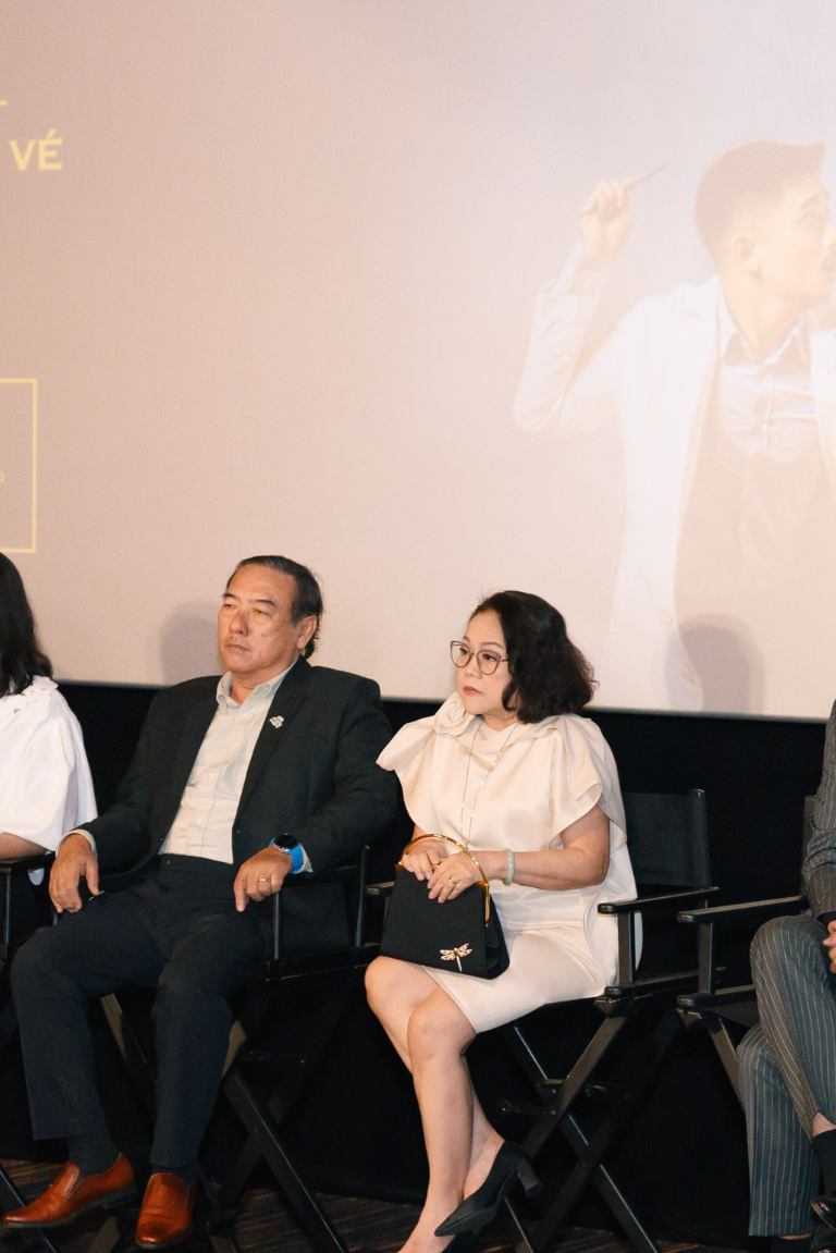 “Phá đám: Sinh nhật mẹ”