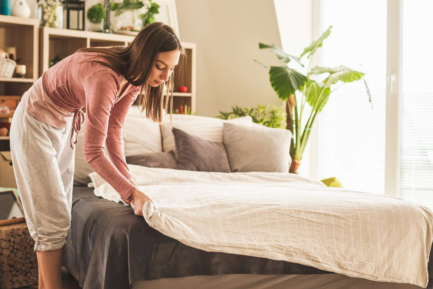 Tấm chăn là vật rất tốt lành trong tang lễ, cũng là ý nghĩa cho thế hệ mai sau lưu lại, là một trong những đồ vật của người đã mất không nên đốt. (Ảnh minh họa)