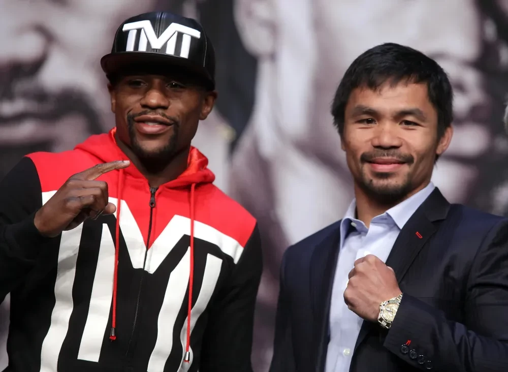 Floyd Mayweather và Manny Pacquiao trong trận đấu đầu tiên năm 2015.