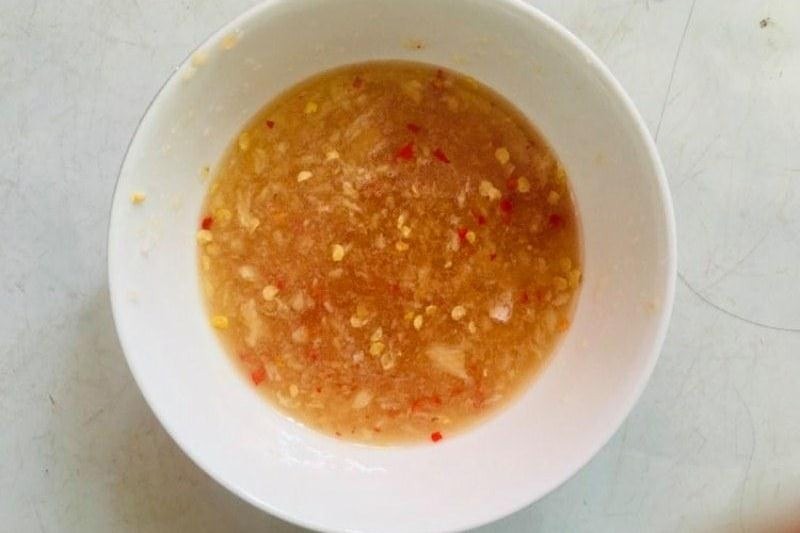 Làm nước mắm chua ngọt