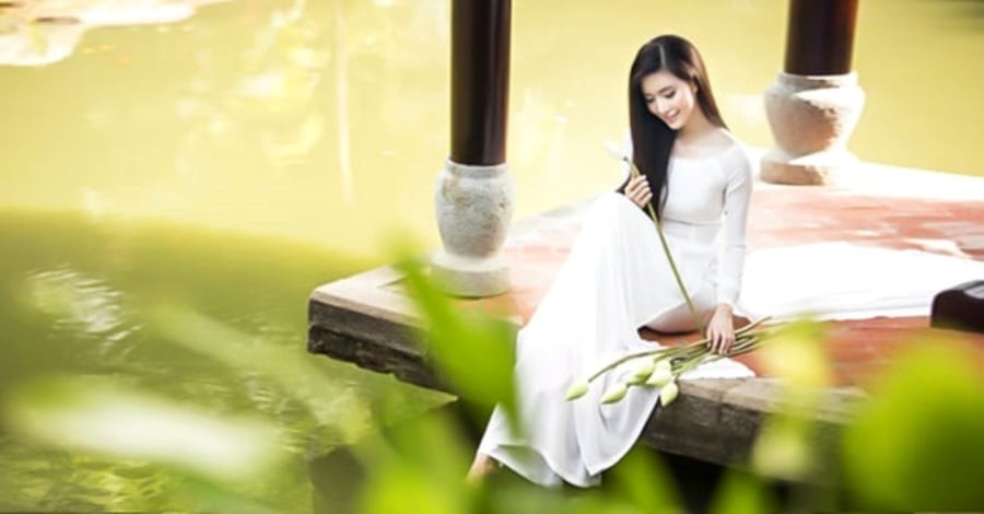 Vui vẻ trò chuyện, vui vẻ ăn uống, làm một người phụ nữ có phúc khí thật ra lại đơn giản bất ngờ. (Ảnh minh họa)