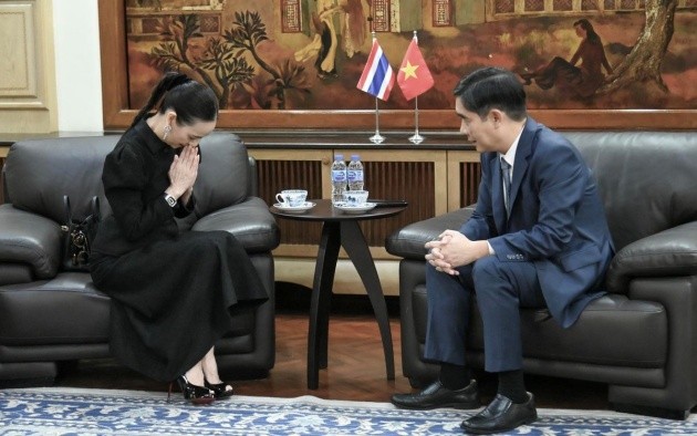 Hình ảnh Madam Pang thành khẩn xin lỗi Việt Nam vụ nhầm quốc kỳ.