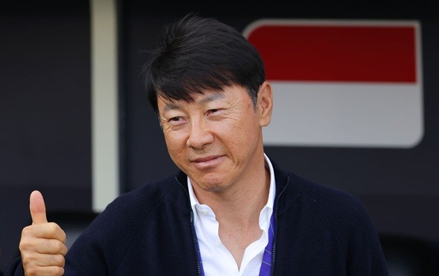 Shin Tae-yong vẫn được CĐV yêu mến.