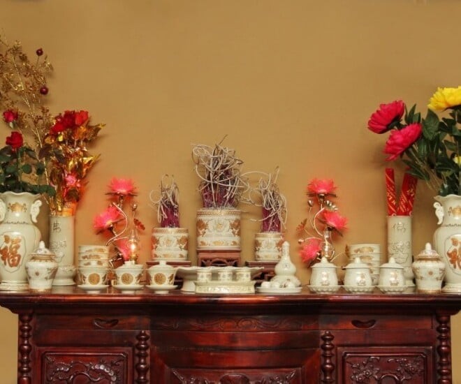 6-thu-khong-nen-dat-len-ban-tho-vao-ngay-mung-1-thang-9-nam-at-ty-keo-ton-hai-phuc-khi-l-1760934479-886-width660height550