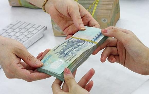 Những người làm việc không trọn thời gian nhưng có mức lương tháng bằng hoặc cao hơn mức lương tối thiểu để đóng bảo hiểm xã hội cũng thuộc diện tham gia. Hiện nay, mức tối thiểu này là 2,34 triệu đồng/tháng.