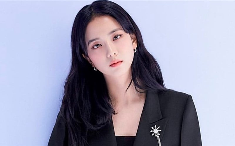 Đằng sau làn da “không tì vết” ấy là những thói quen chăm sóc đều đặn, giản dị nhưng hiệu quả mà cô duy trì mỗi ngày để nuôi dưỡng làn da khỏe mạnh từ trong ra ngoài.