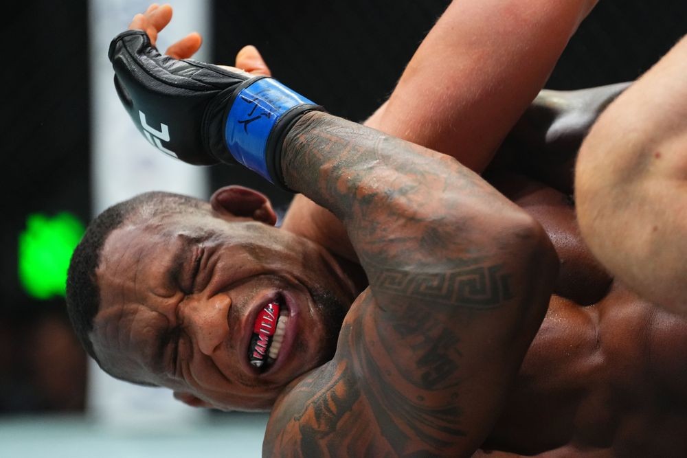 Trận đấu giữa Alexander Volkov và Jailton Almeida tại UFC 321 bị chỉ trích là nhàm chán.