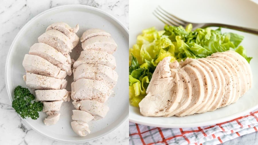 Ức gà luộc bằng nước sôi sẽ giúp thịt mềm ngọt hơn.