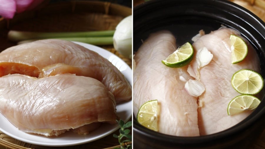 Ngâm ức gà trong nước muối đường giúp thịt mềm mọng hơn.