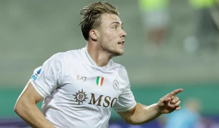 Hojlund sẵn sàng ra sân trước Como.