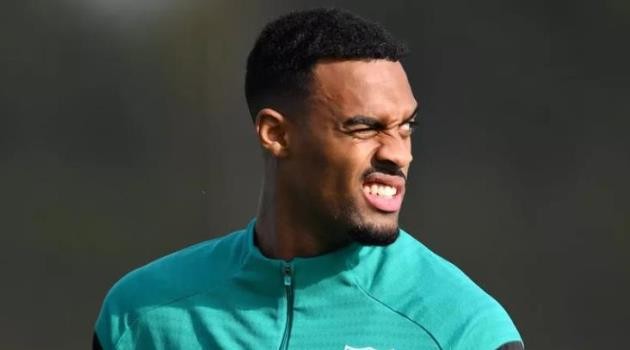 Isak nhiều khả năng vắng mặt ở lần đụng độ Aston Villa.