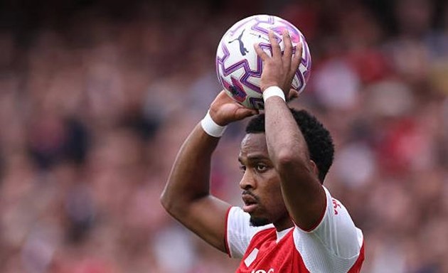 Những tình huống ném biên khiến thời gian chơi bóng bị chậm trễ.