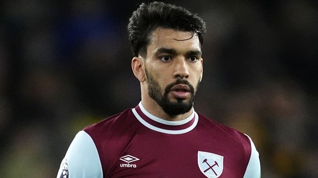 Tiền vệ của West Ham chỉ bị cảnh cáo.