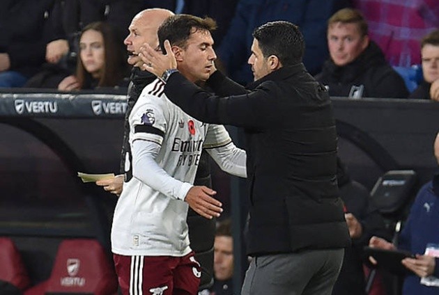 Arteta xác nhận hai trụ cột dính chấn thương.