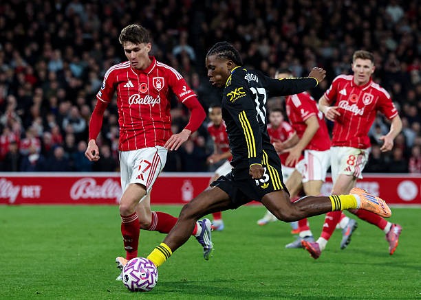 Dorgu tỏa sáng trước Nottingham. 