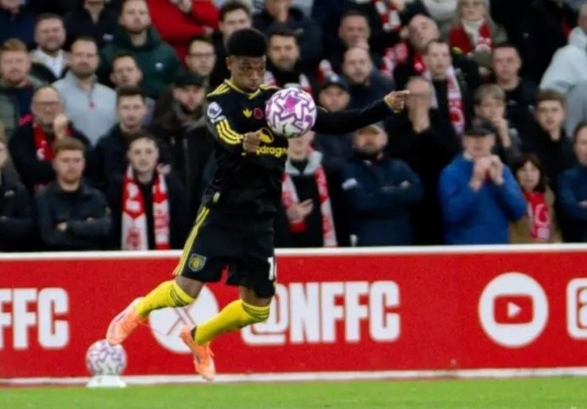 Diallo ghi bàn đẳng cấp cho MU.