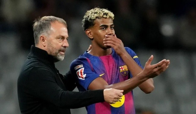 Hansi Flick và Yamal.