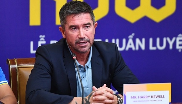 HLV Harry Kewell vẫn đang lắp ghép sơ đồ tại Hà Nội FC.
