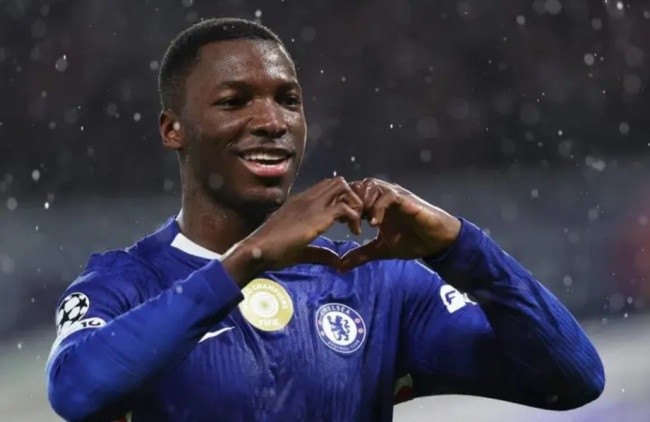 Caicedo tỏa sáng ở Chelsea.