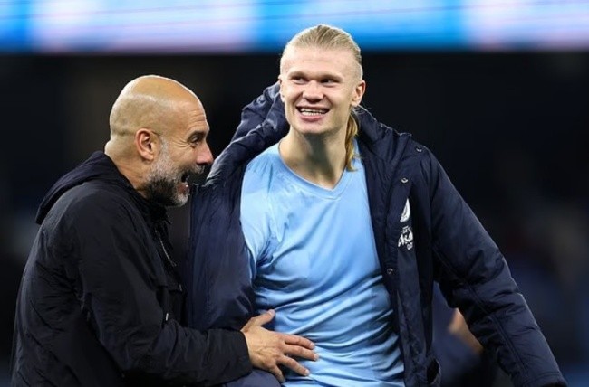 Haaland lập cú đúp bàn thắng.