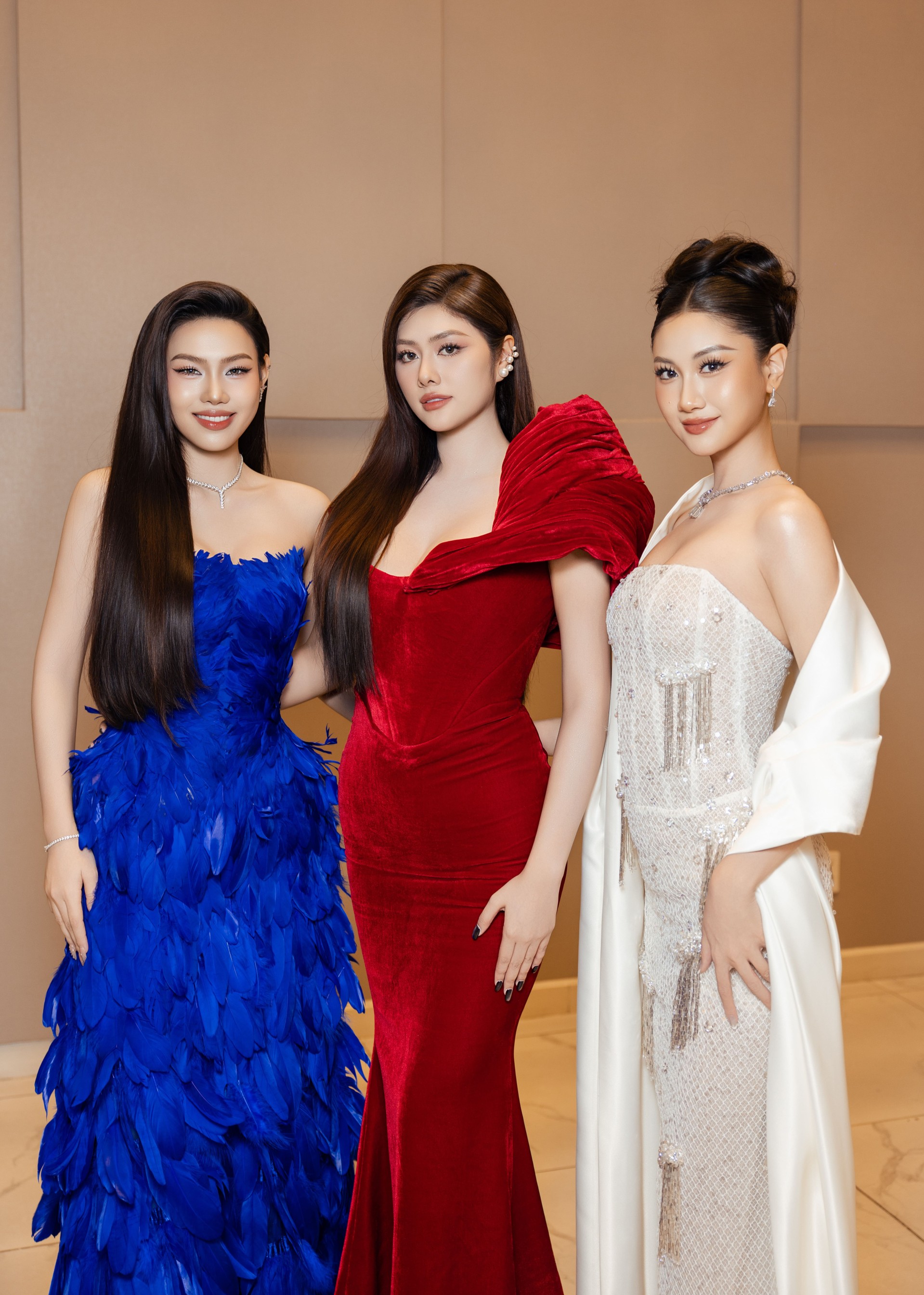 CẨM LY-HUỲNH TIÊN-PHƯƠNG LINH (1)