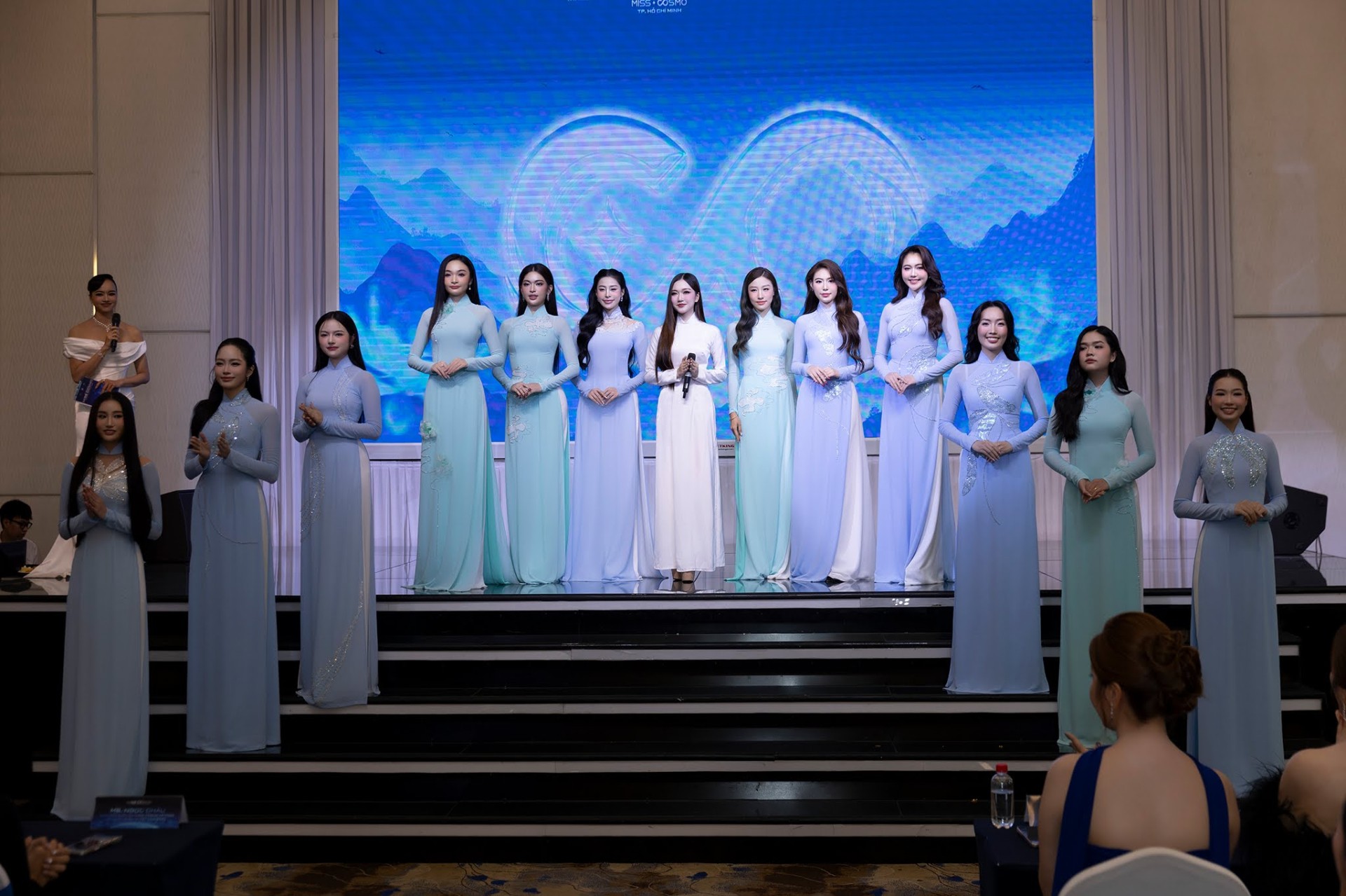 TRÌNH DIỄN ÁO DÀI (4)