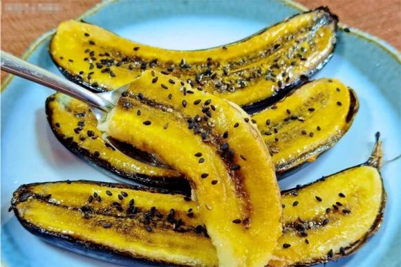 Bí quyết là “đừng đánh giá một cuốn sách qua bìa của nó”. Những quả chuối có vài đốm mới thực sự ngọt và thơm ngon!