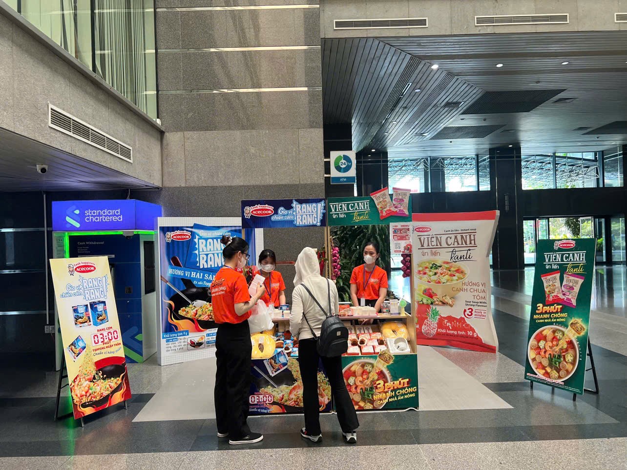 KANLI RR Nguoi tieu dung trai nghiem bộ đôi tại các tòa nhà văn phong